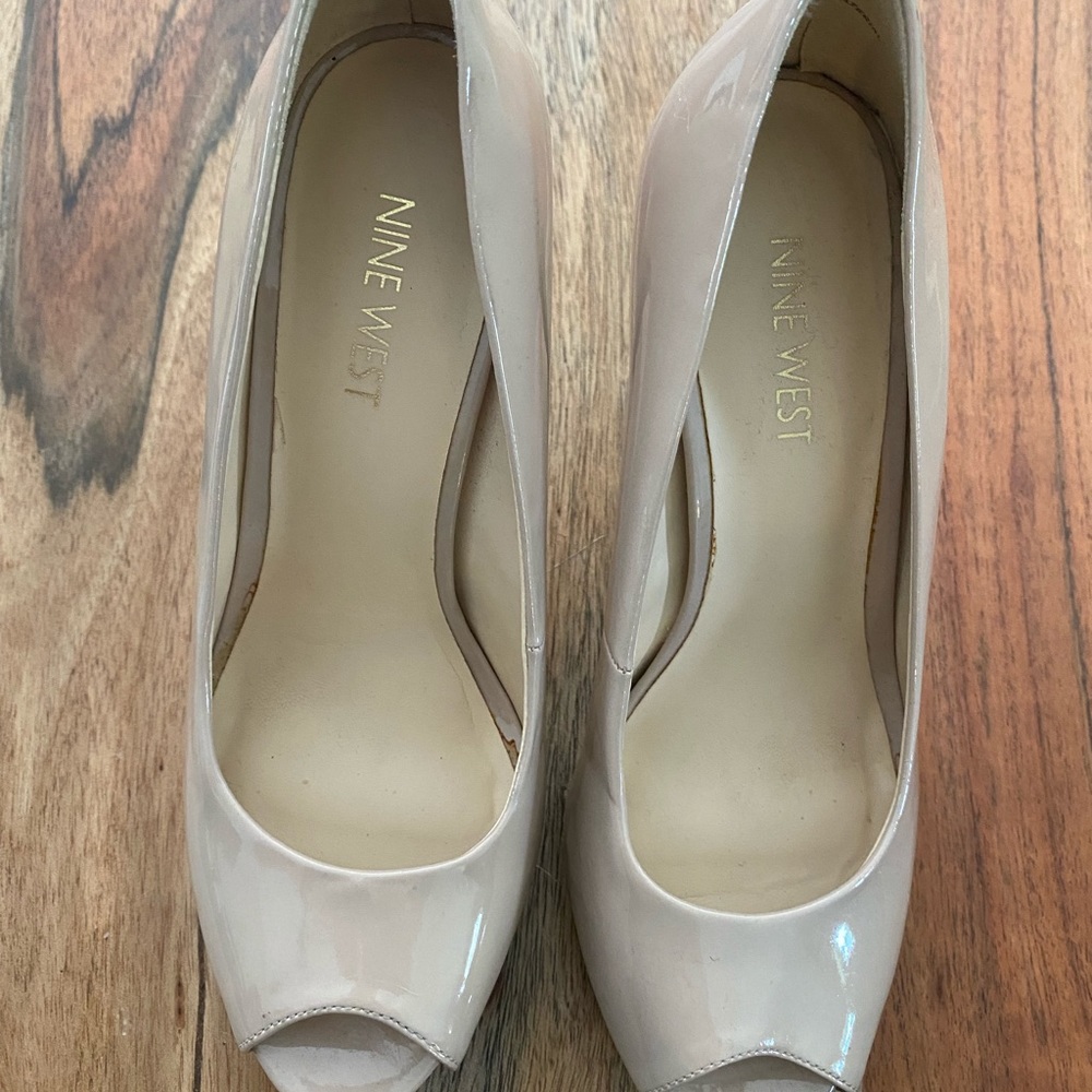 Worn once! Beautiful just too small.